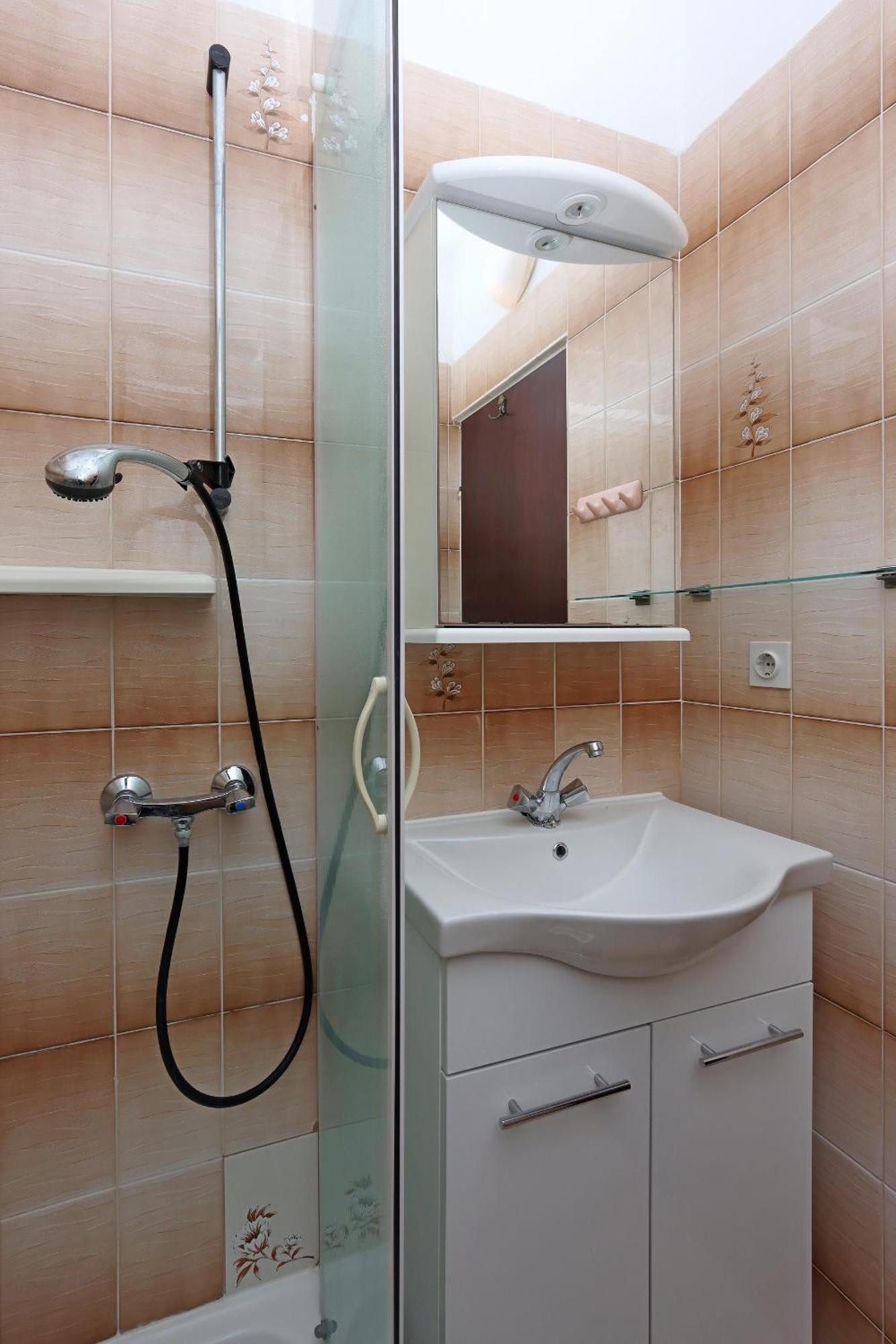 Apartments And Rooms By The Sea Banjol, Rab - 19692 Номер фото